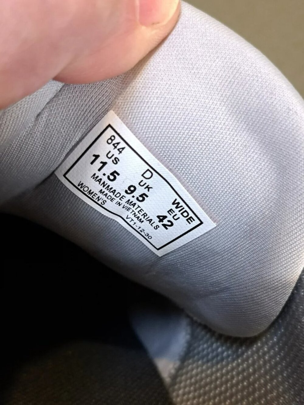 Orthofeet Francis No-Tie Sneakers - Color: Gray - Size: Women 11.5 Wide (D) - Picture 9 of 11